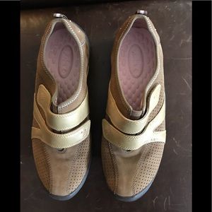 Clark’s Privo Tan Shoes